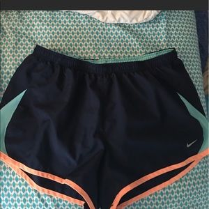 NIKE SHORTS!!